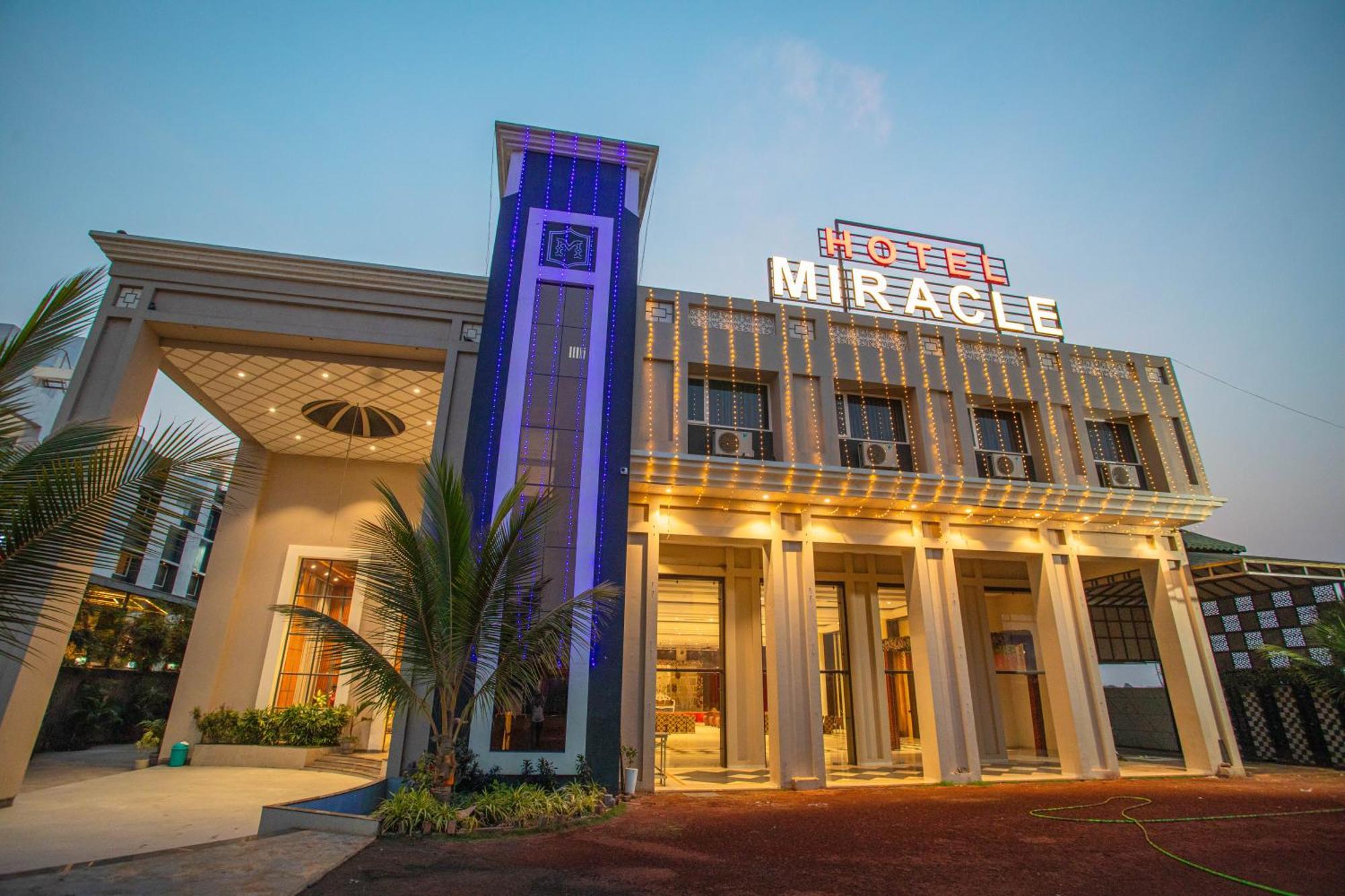 Hotel Miracle 2Km From Mahakal Temple Ujaim Exterior foto