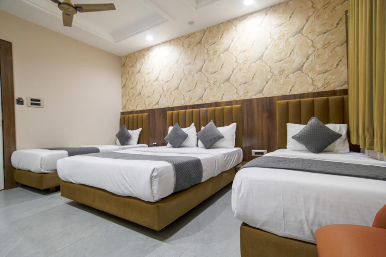 Hotel Miracle 2Km From Mahakal Temple Ujaim Exterior foto