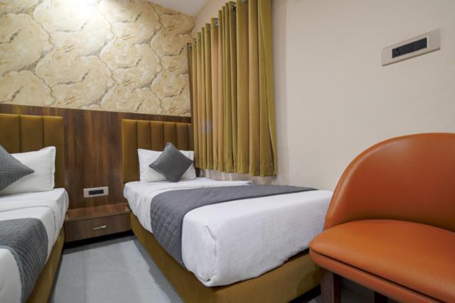 Hotel Miracle 2Km From Mahakal Temple Ujaim Exterior foto