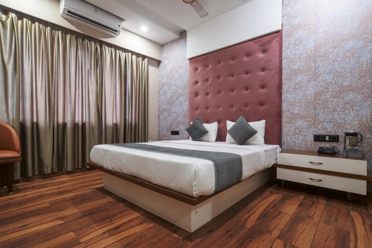 Hotel Miracle 2Km From Mahakal Temple Ujaim Exterior foto
